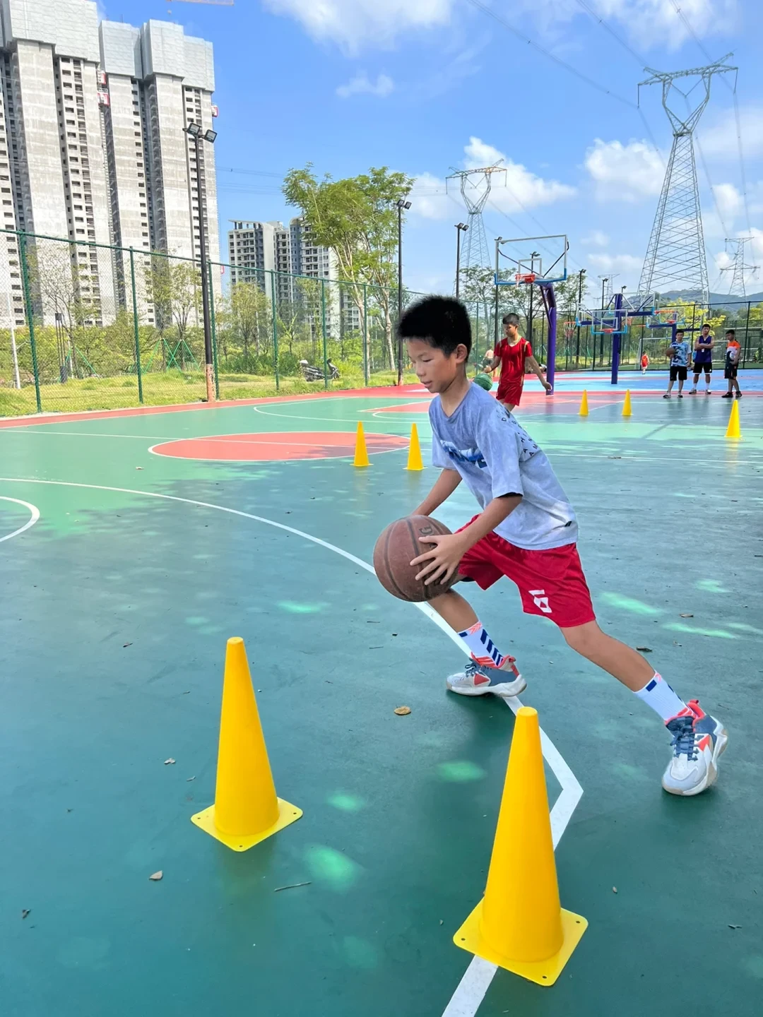 青少年篮球运动员如何根据体型进行训练
